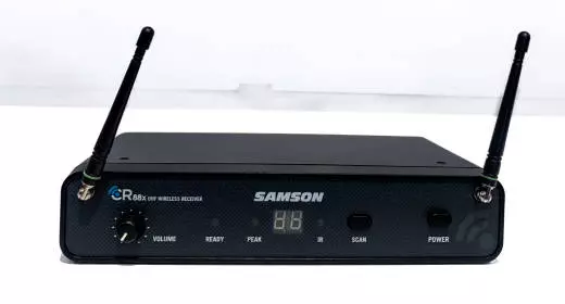 Samson - Concert 88 Earset 16-Channel True Diversity UHF Wireless System with SE10 Earset Microphone - K-Band 2